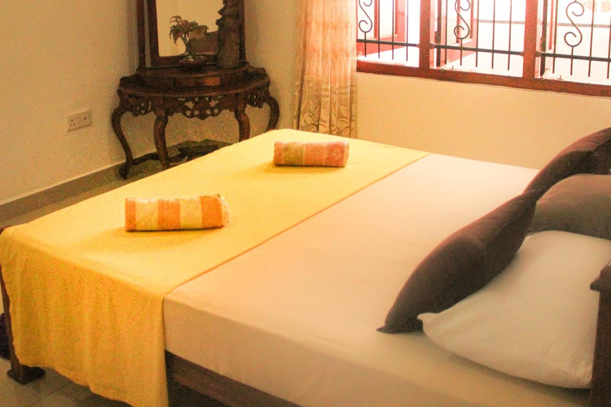 Golden Town Hostel タンガラ エクステリア 写真
