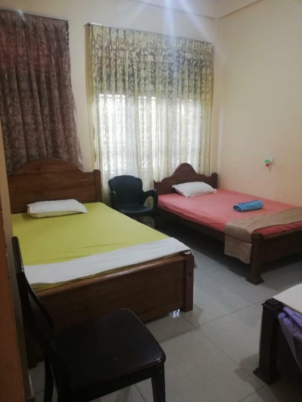 Golden Town Hostel タンガラ エクステリア 写真