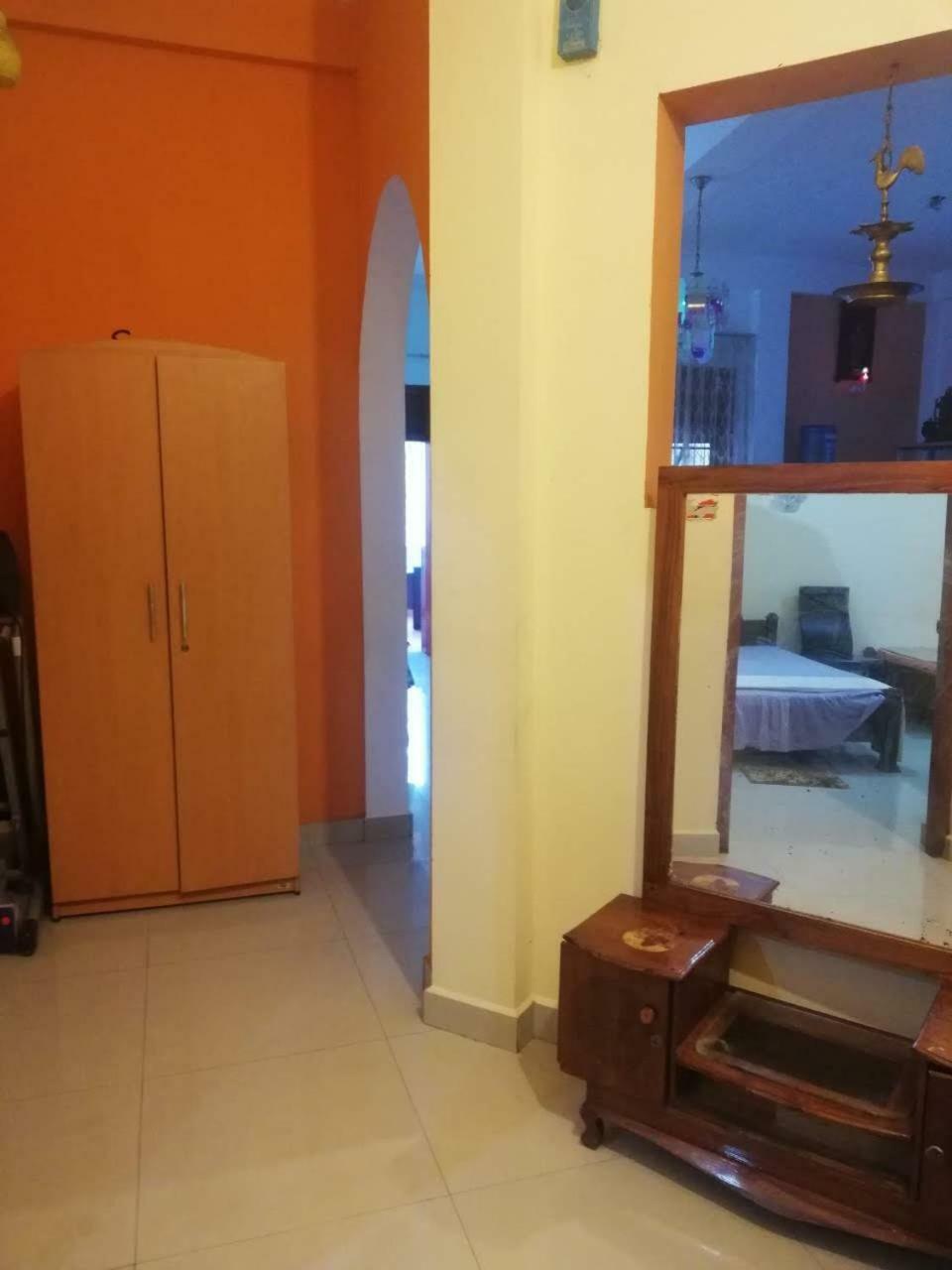 Golden Town Hostel タンガラ エクステリア 写真